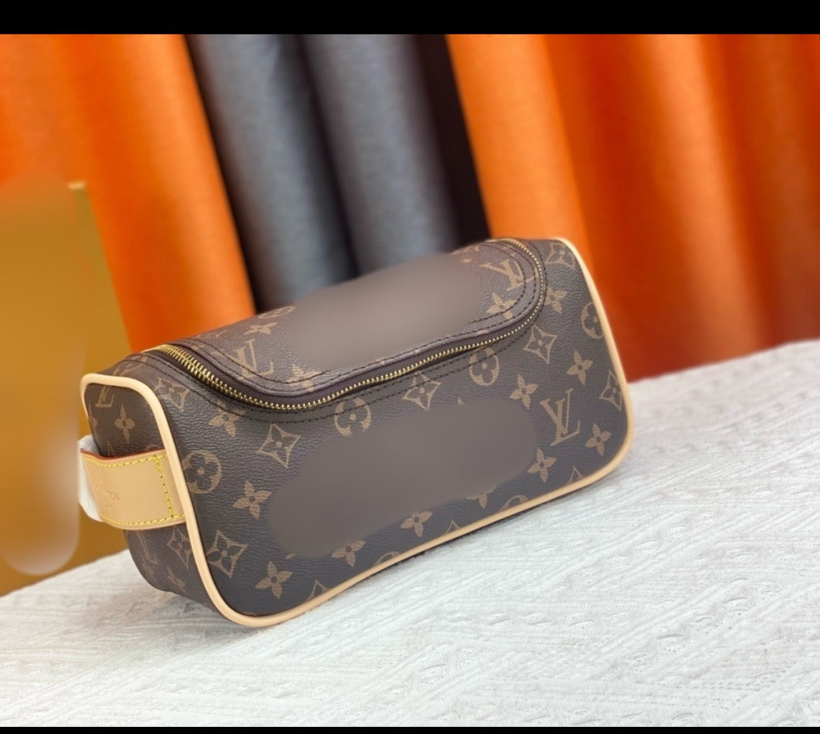 Makeup Bag (PRE-ORDER ONLY)